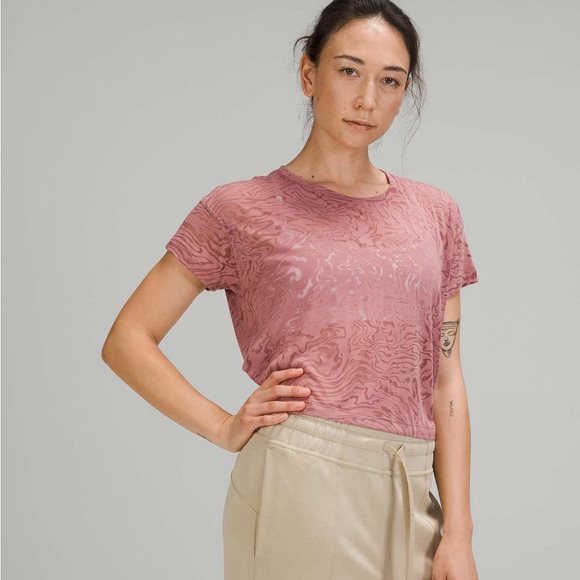 Lululemon cates tee shirt veil size 6 - Picture 2 of 2